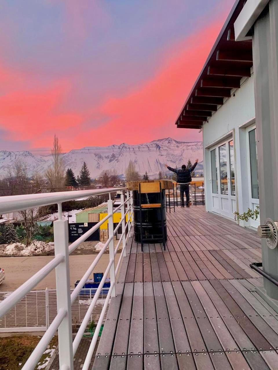 Dormis Aca Hotel Esquel Bagian luar foto
